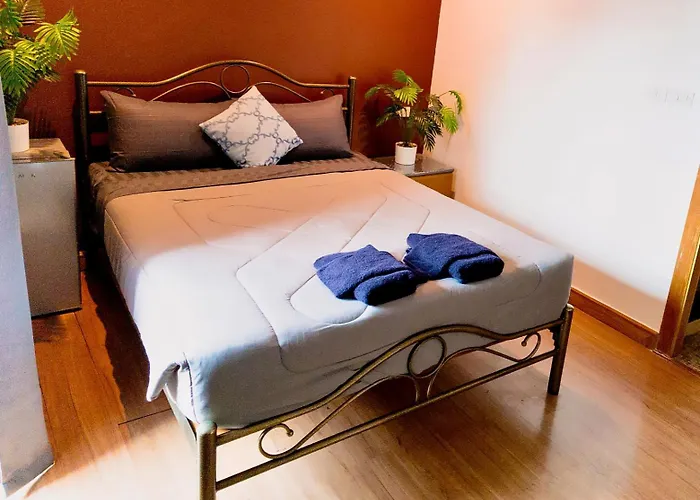 Hostel Bm Loft On Nut & Massage *
