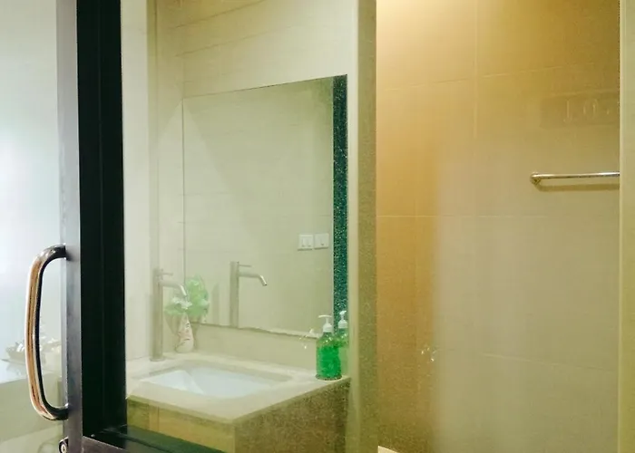 Bm Loft On Nut & Massage Hostel