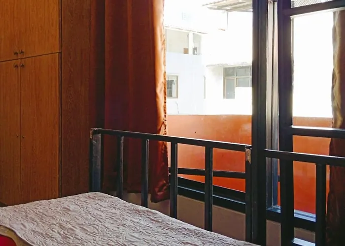 Bm Loft On Nut & Massage Hostel