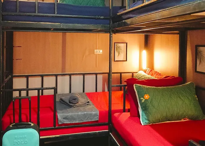 Hostel Bm Loft On Nut & Massage *