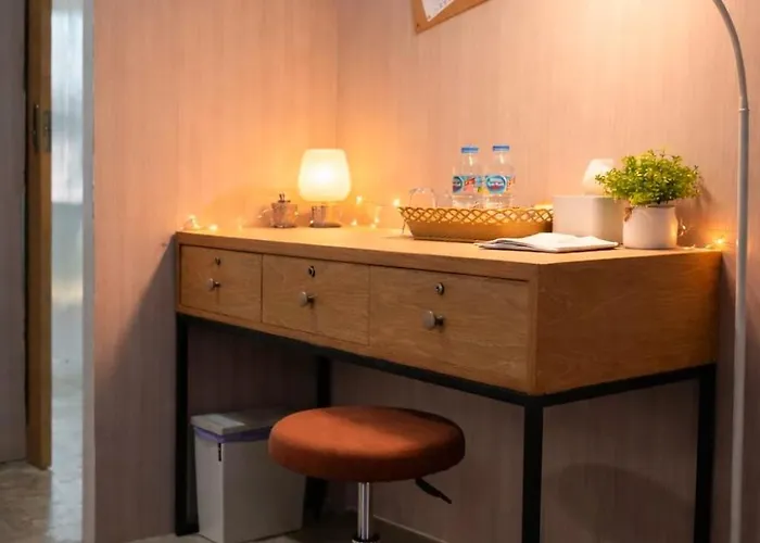 Hostel Bm Loft On Nut & Massage